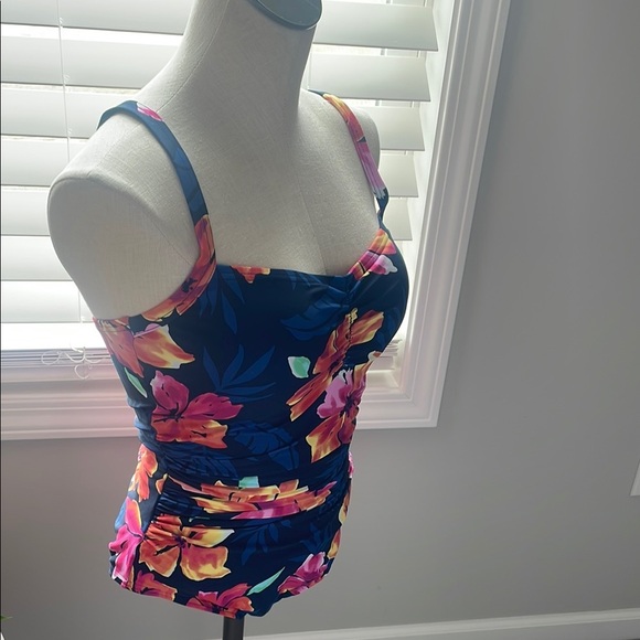 Lands End Floral One Piece Swimsuit Navy Blue,Pink Floral New size small - Picture 4 of 9
